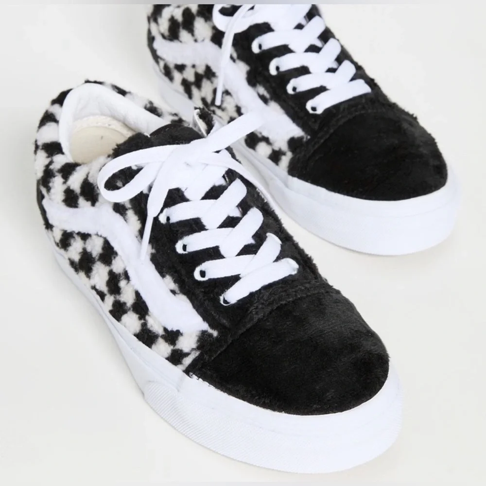 NWT VANS checkerboard sneakers - Picture 3 of 11